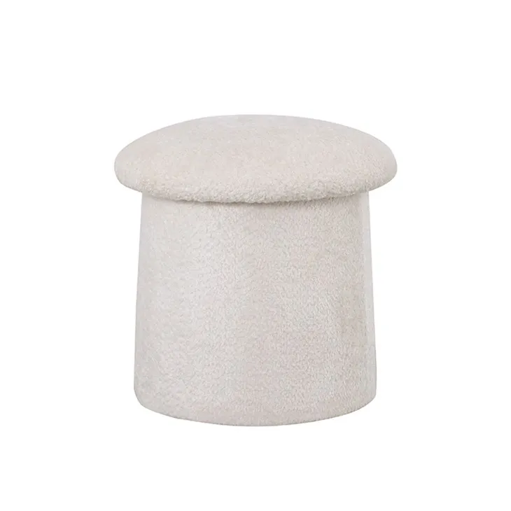 Okrugli bijeli krzneni stolac